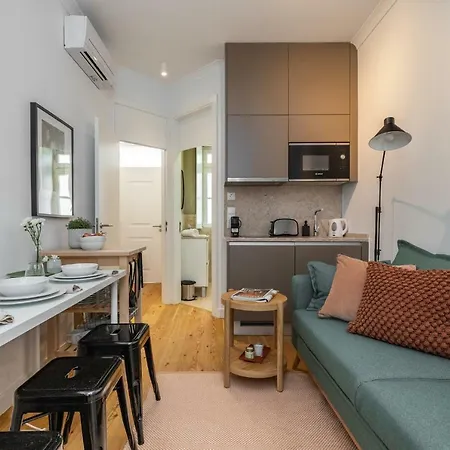 Modern Design Beautiful Outdoorsy Apartment